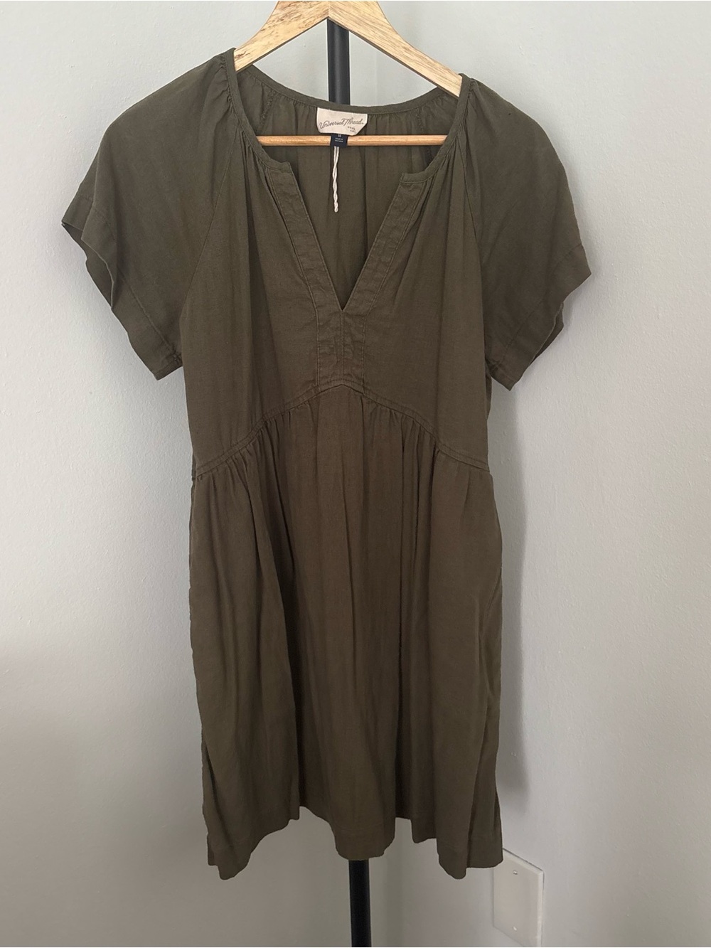 Universal Thread Olive Green V-Neck Dres- Size M